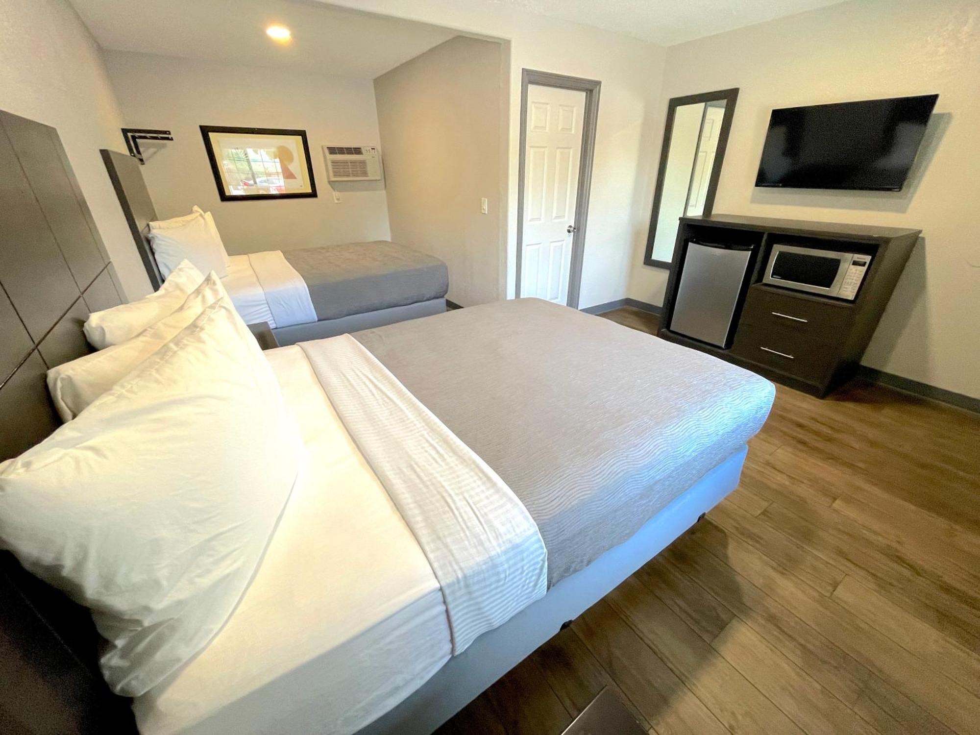 Sequoia Motel Фресно Экстерьер фото
